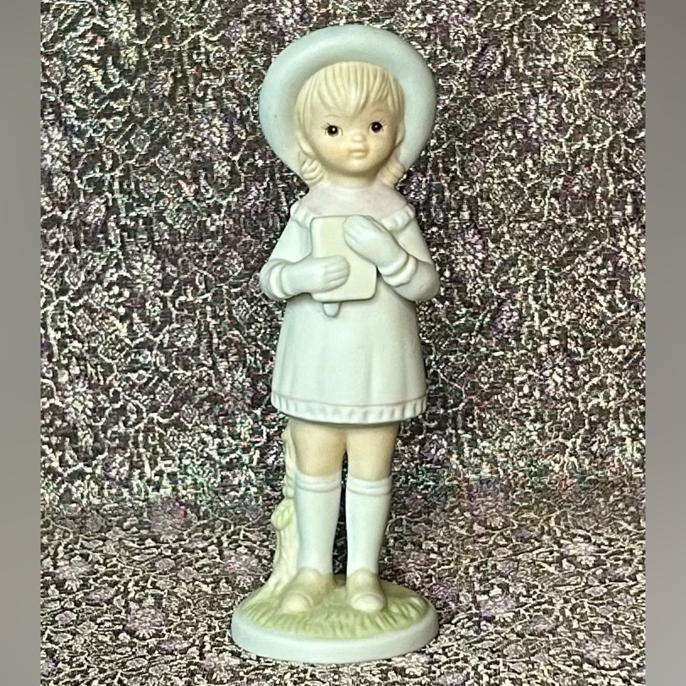 Lefton China girl figurine holding Bible titled “Thanks Unto the Lord” 1982